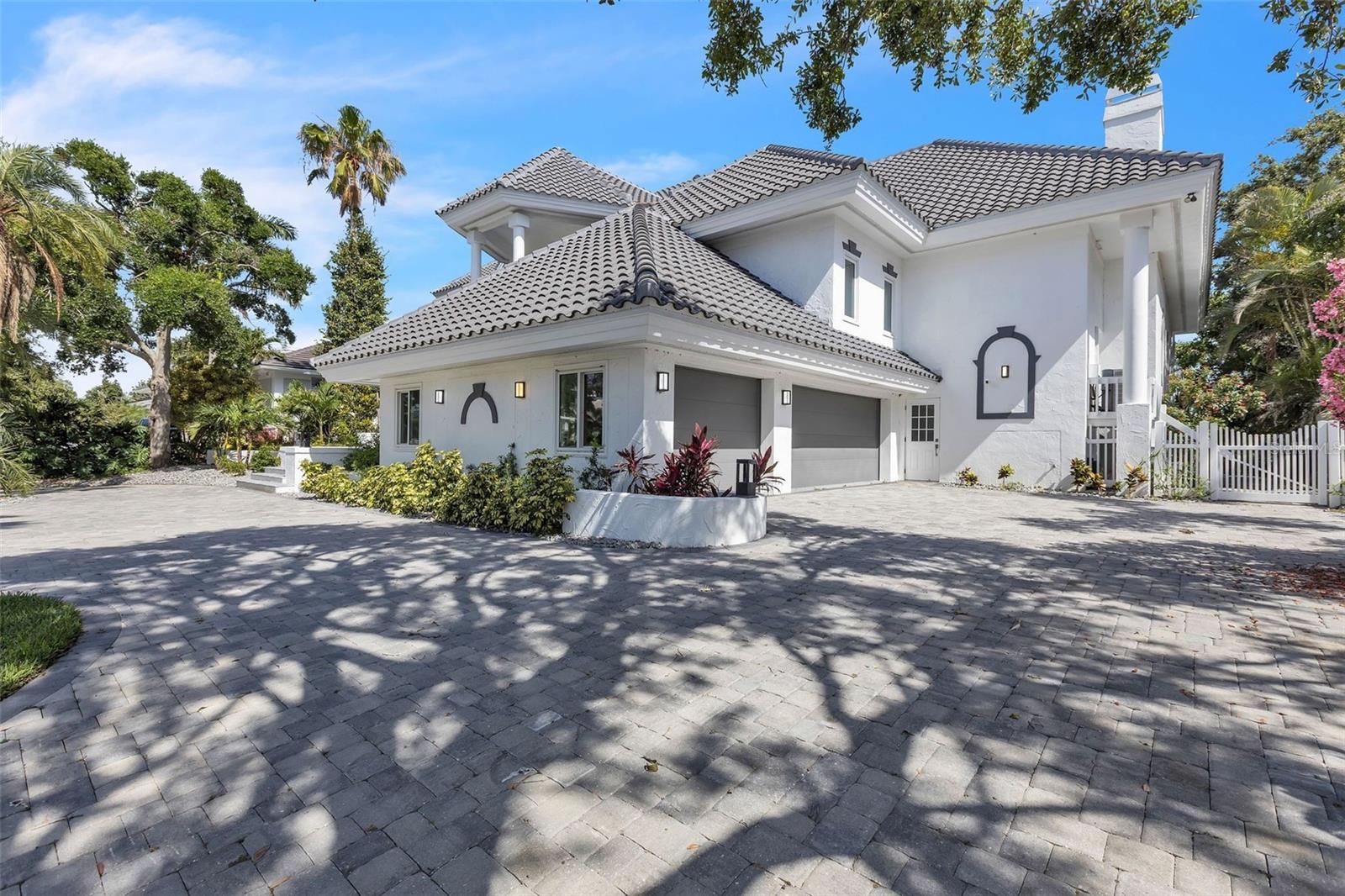 TB8387919 Property Photo