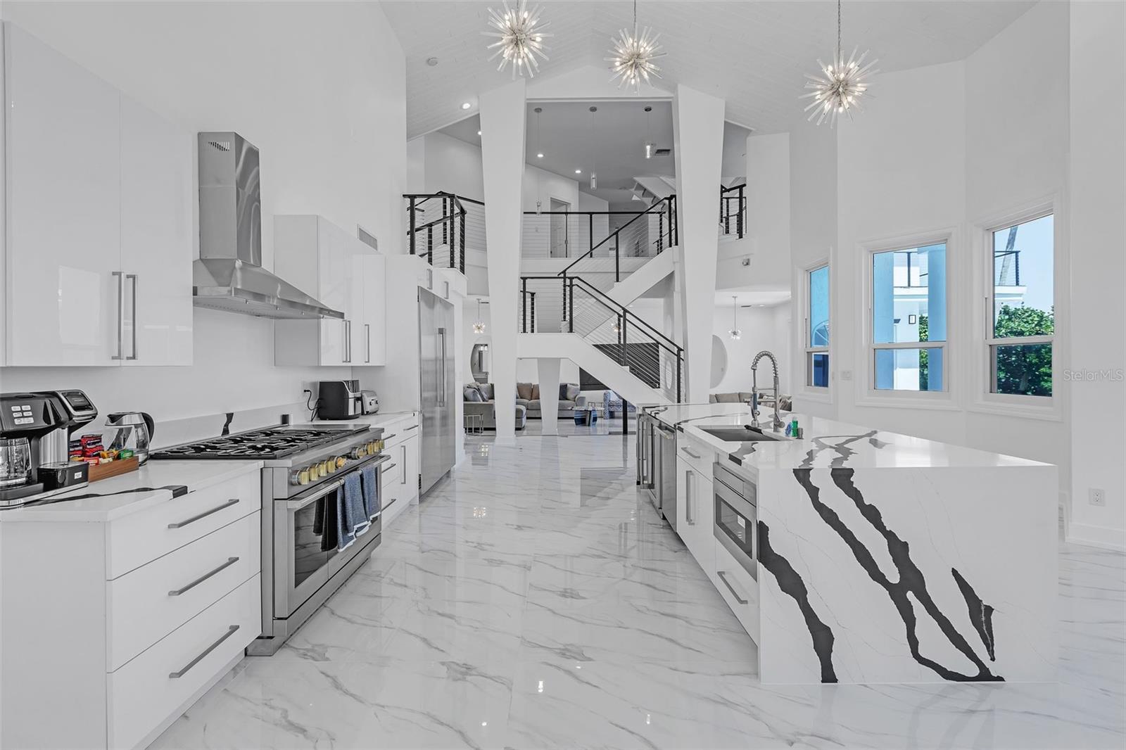 TB8387919 Property Photo