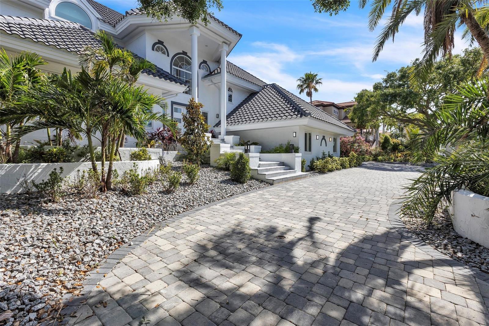 TB8387919 Property Photo