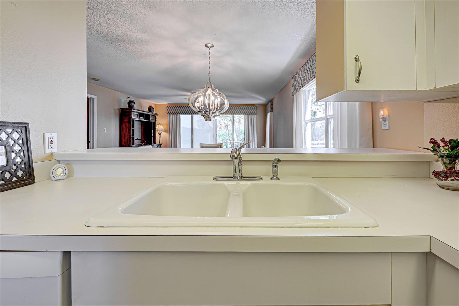 821 WATERSIDE DR #106, VENICE, FL, 34285