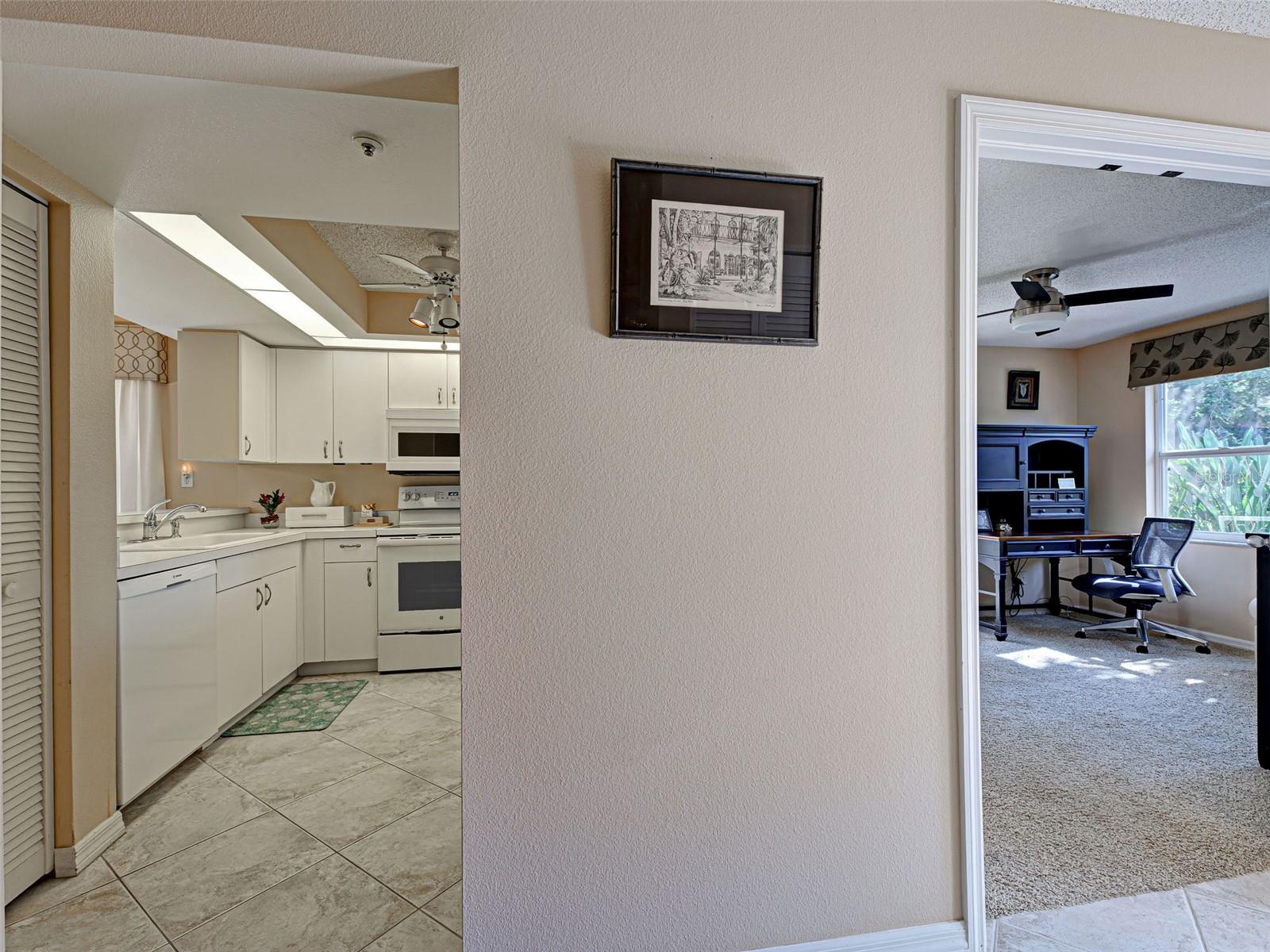 821 WATERSIDE DR #106, VENICE, FL, 34285