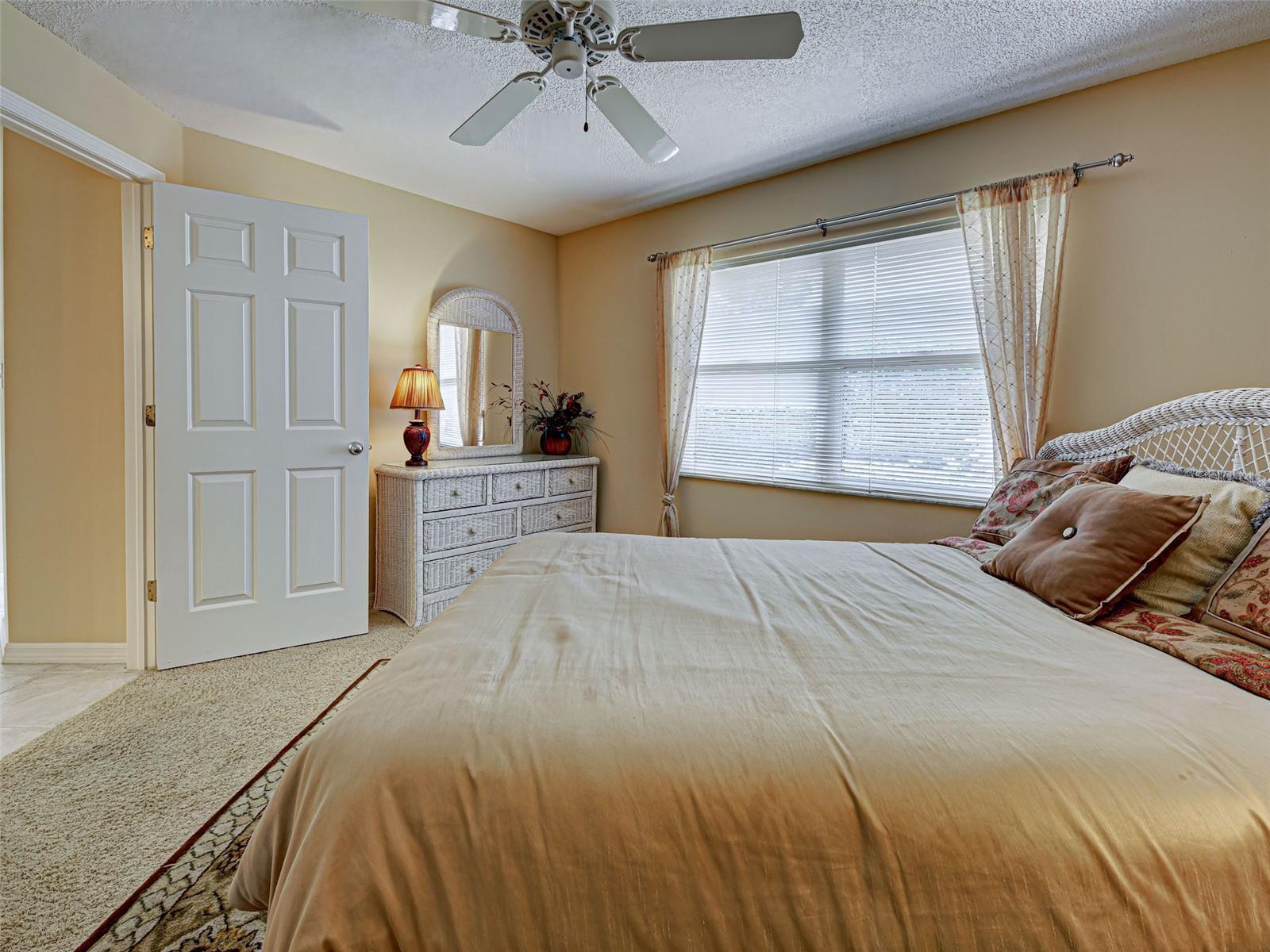 821 WATERSIDE DR #106, VENICE, FL, 34285