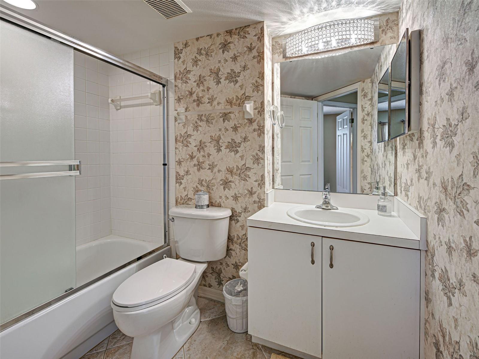 821 WATERSIDE DR #106, VENICE, FL, 34285