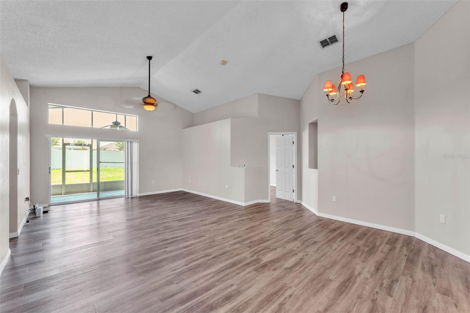 420 SIR PHILLIPS DR, DAVENPORT, FL, 33837