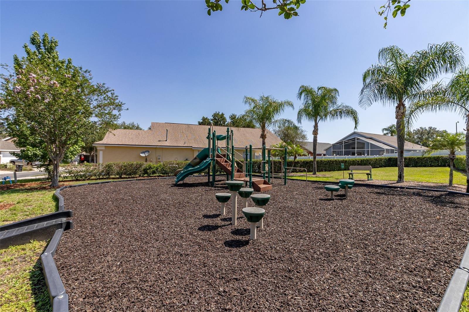 420 SIR PHILLIPS DR, DAVENPORT, FL, 33837