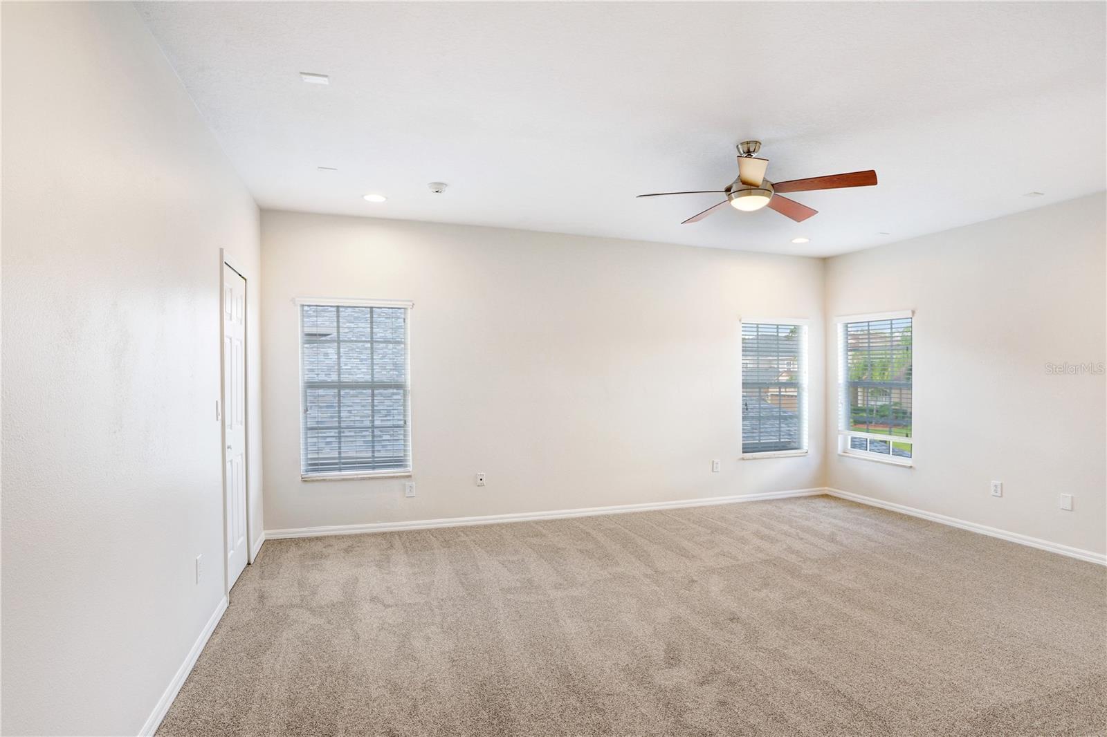 23325 ABERCORN LN, LAND O LAKES, FL, 34639