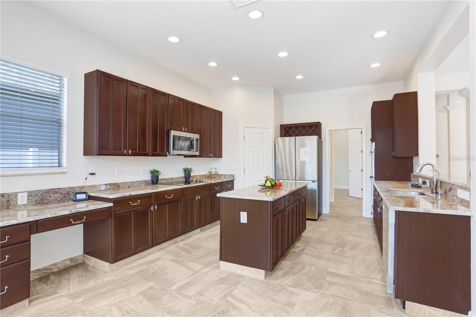 23325 ABERCORN LN, LAND O LAKES, FL, 34639