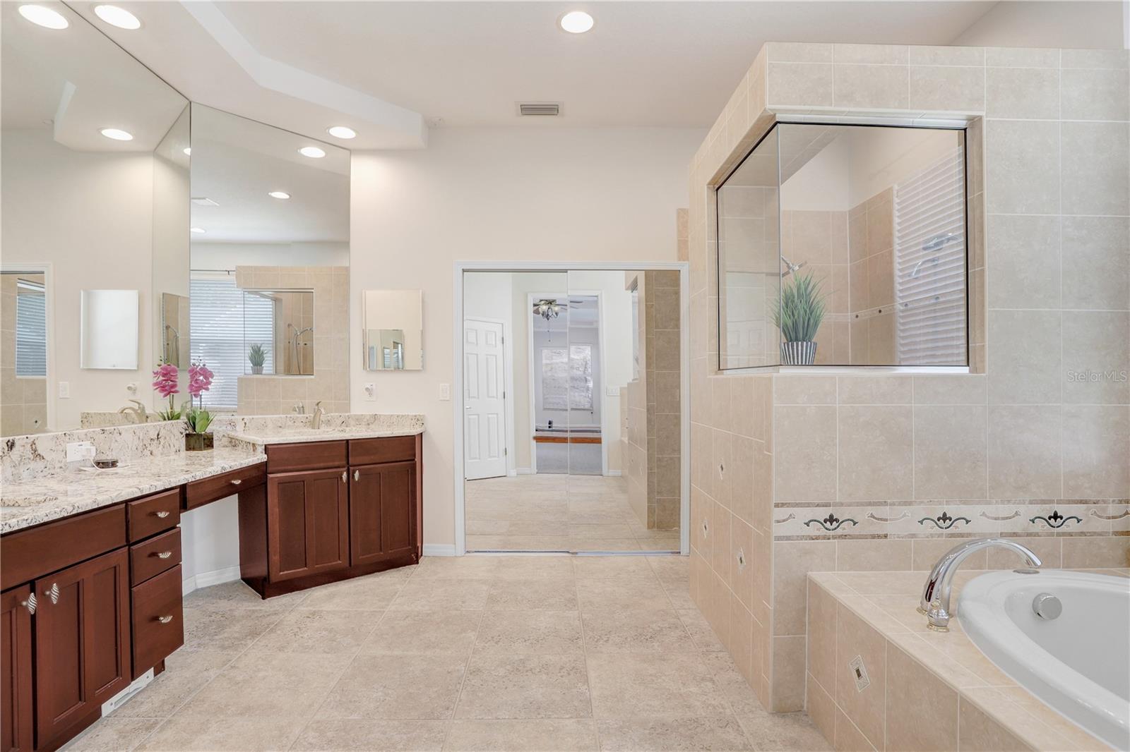 23325 ABERCORN LN, LAND O LAKES, FL, 34639