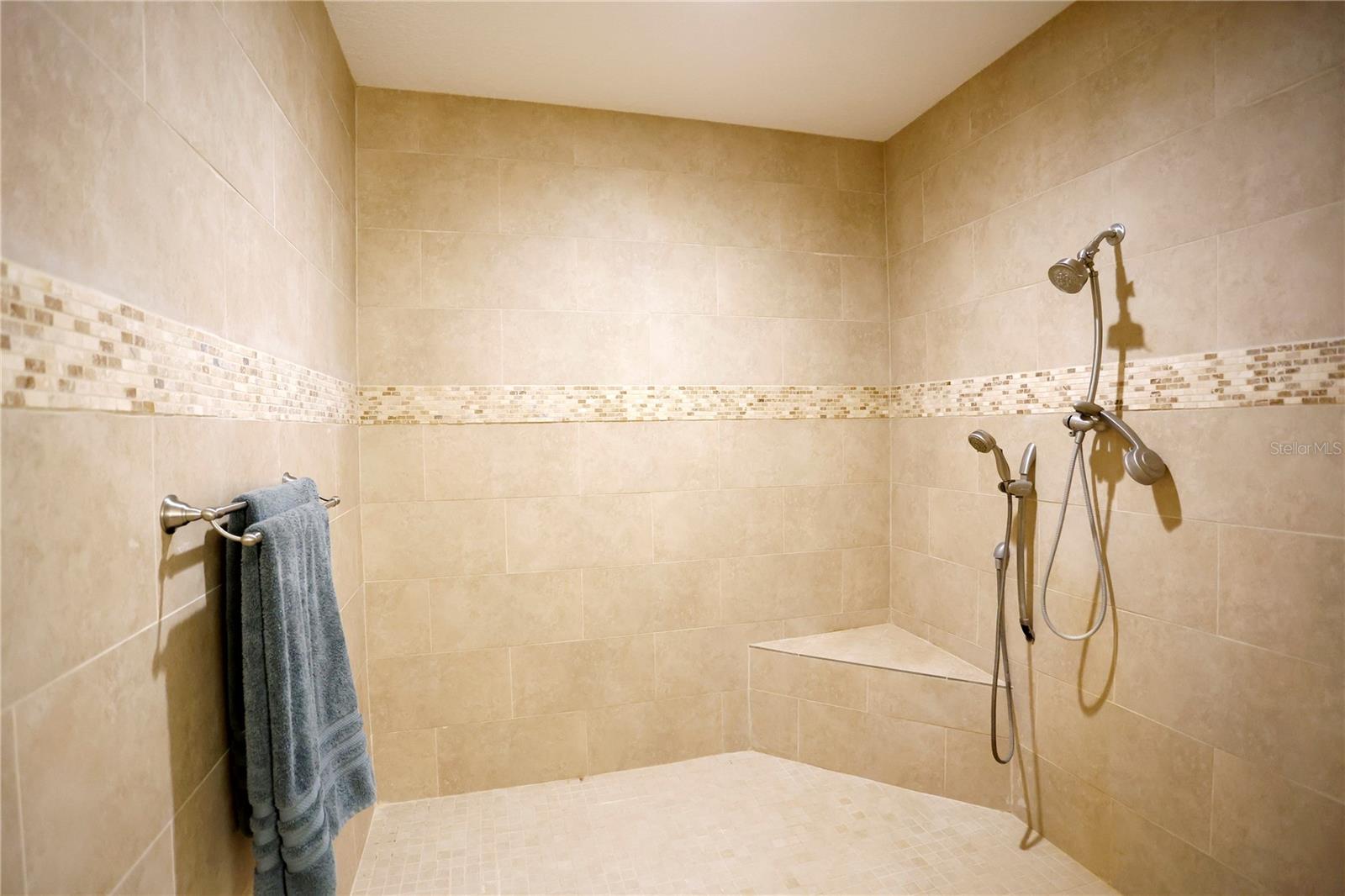 TB8388007 Property Photo