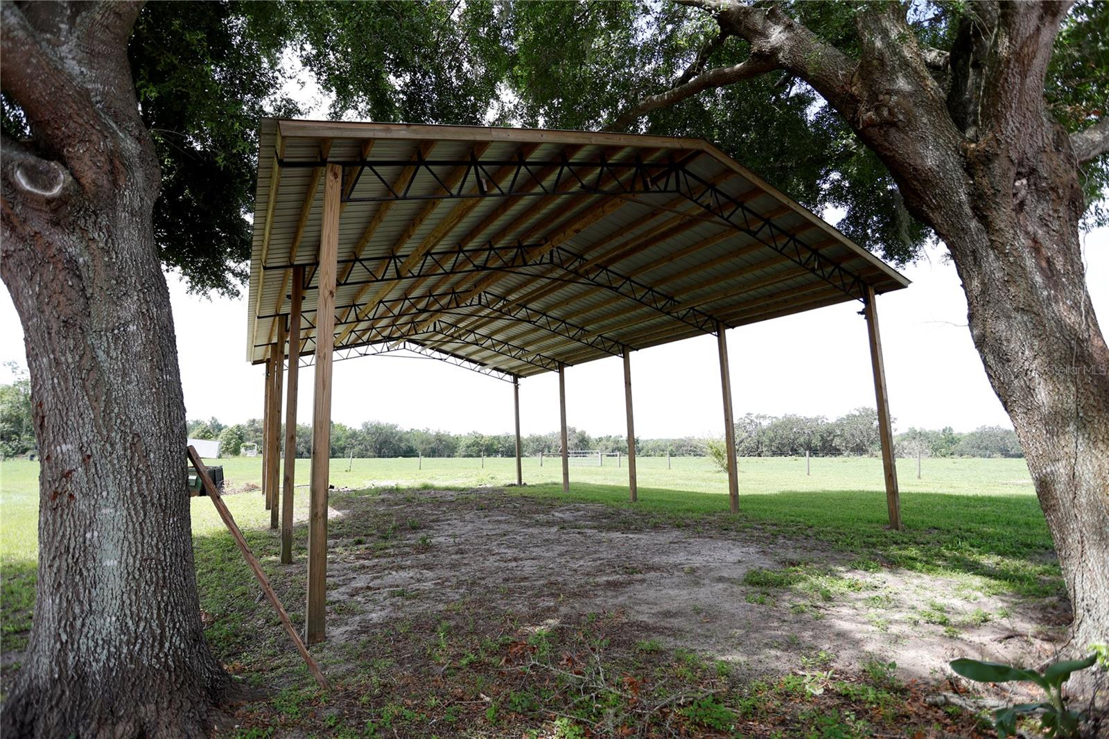 TB8388007 Property Photo