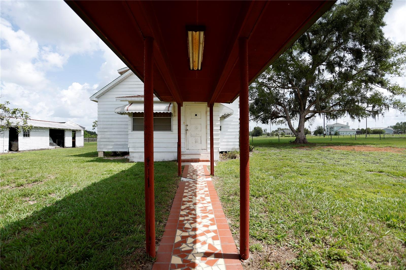 TB8388007 Property Photo