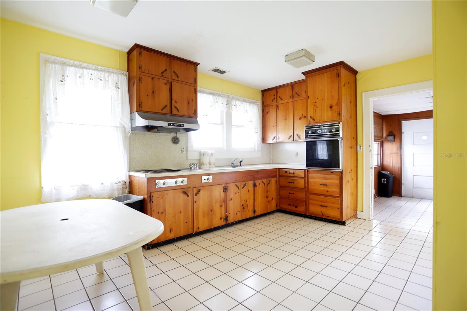 TB8388007 Property Photo