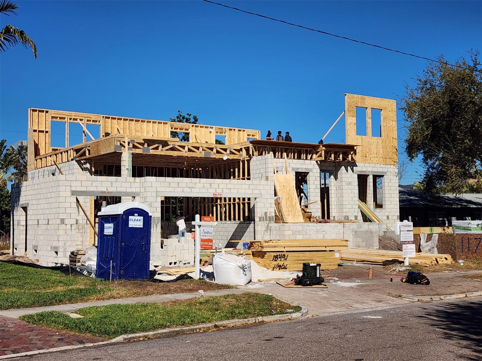 TB8388046 Property Photo