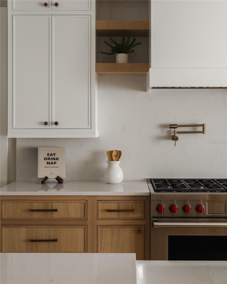 TB8388046 Property Photo