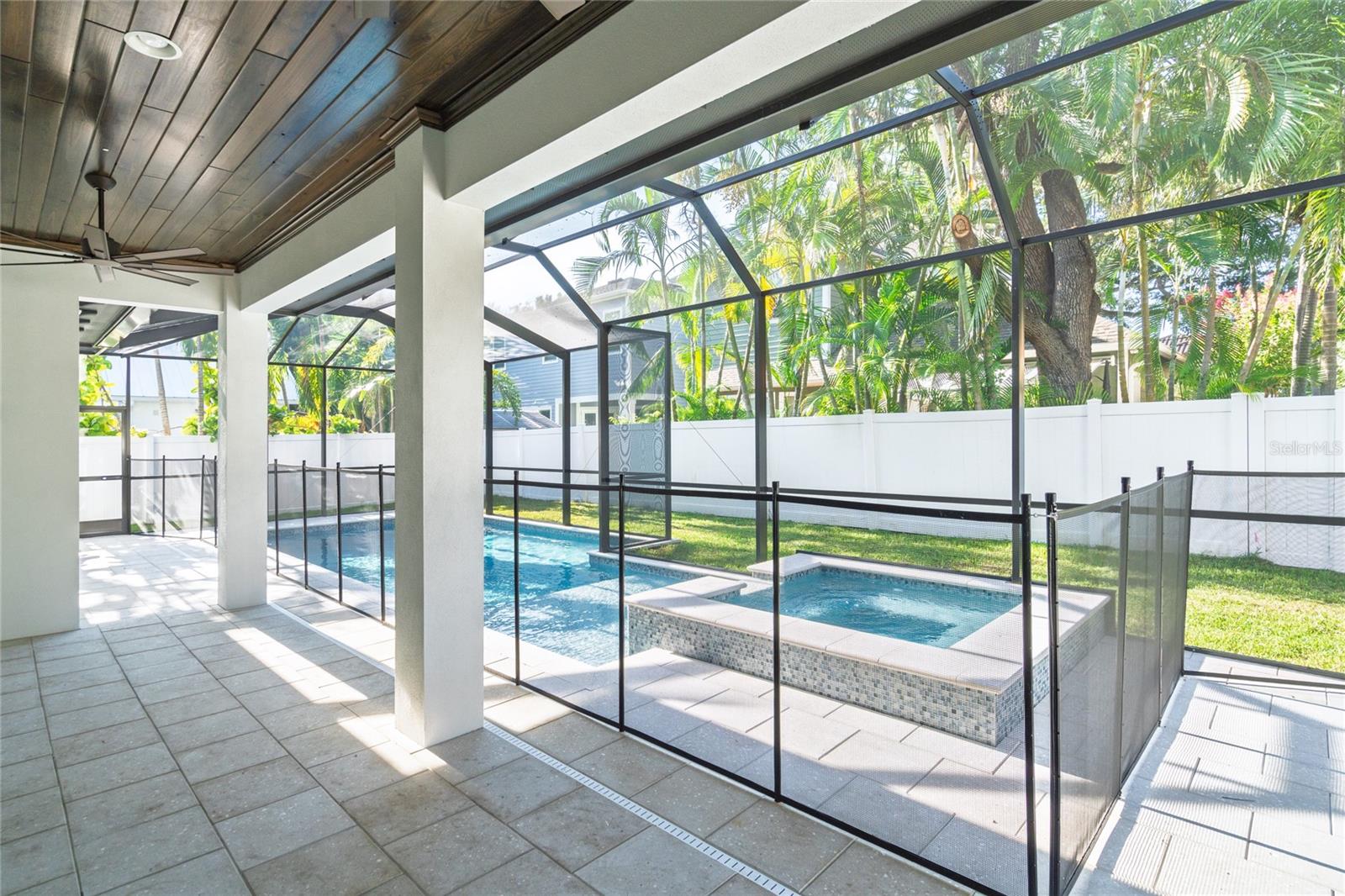 TB8388046 Property Photo