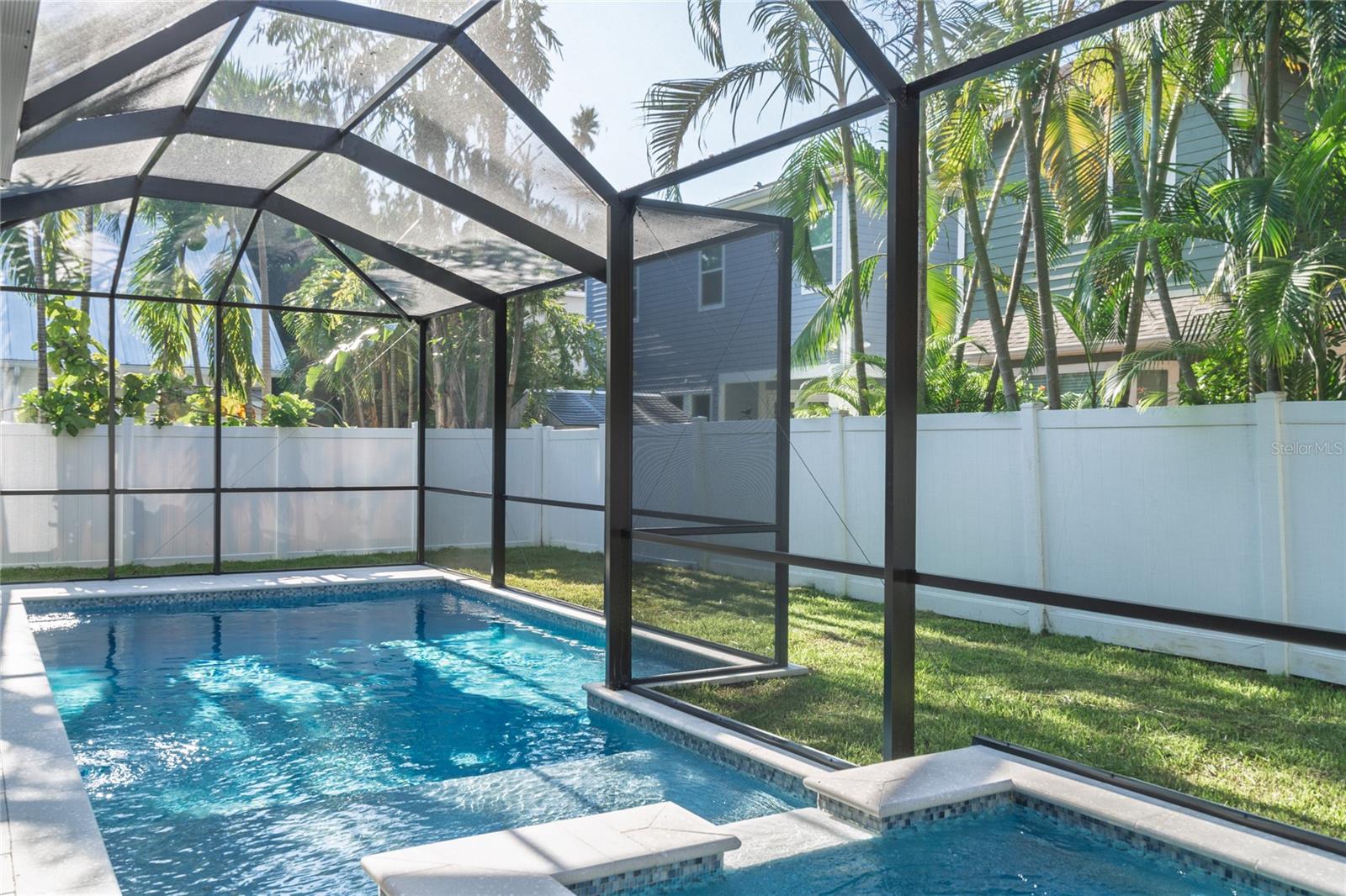 TB8388046 Property Photo