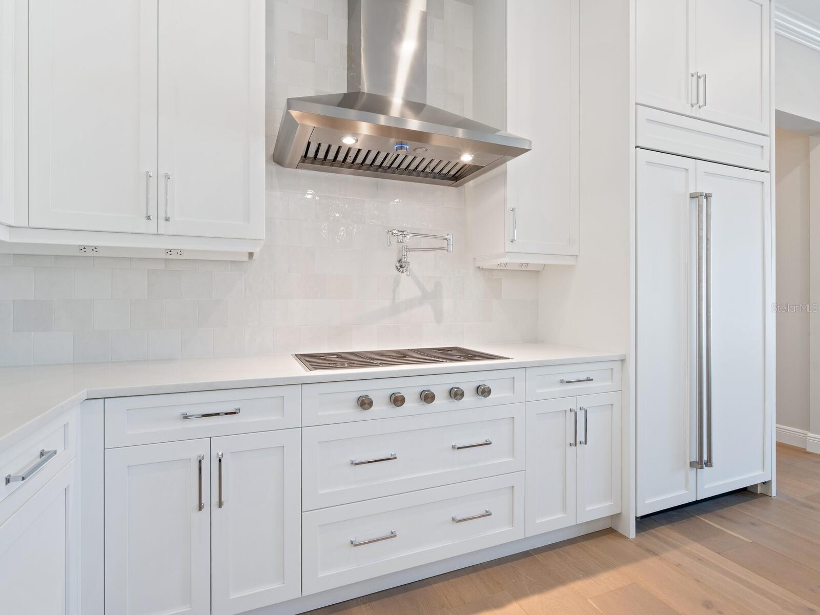 A4653243 Property Photo