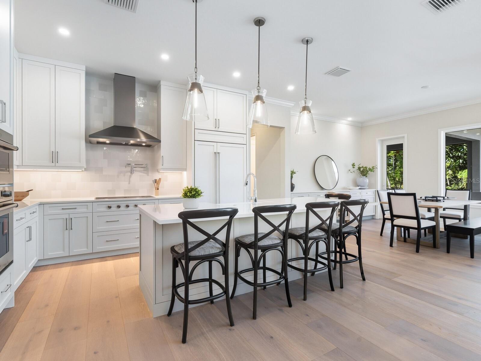 A4653243 Property Photo