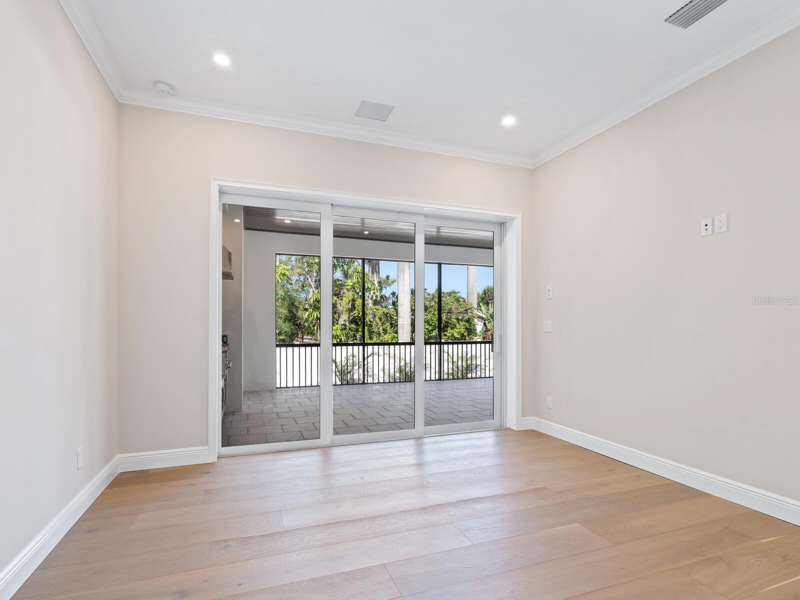 A4653243 Property Photo