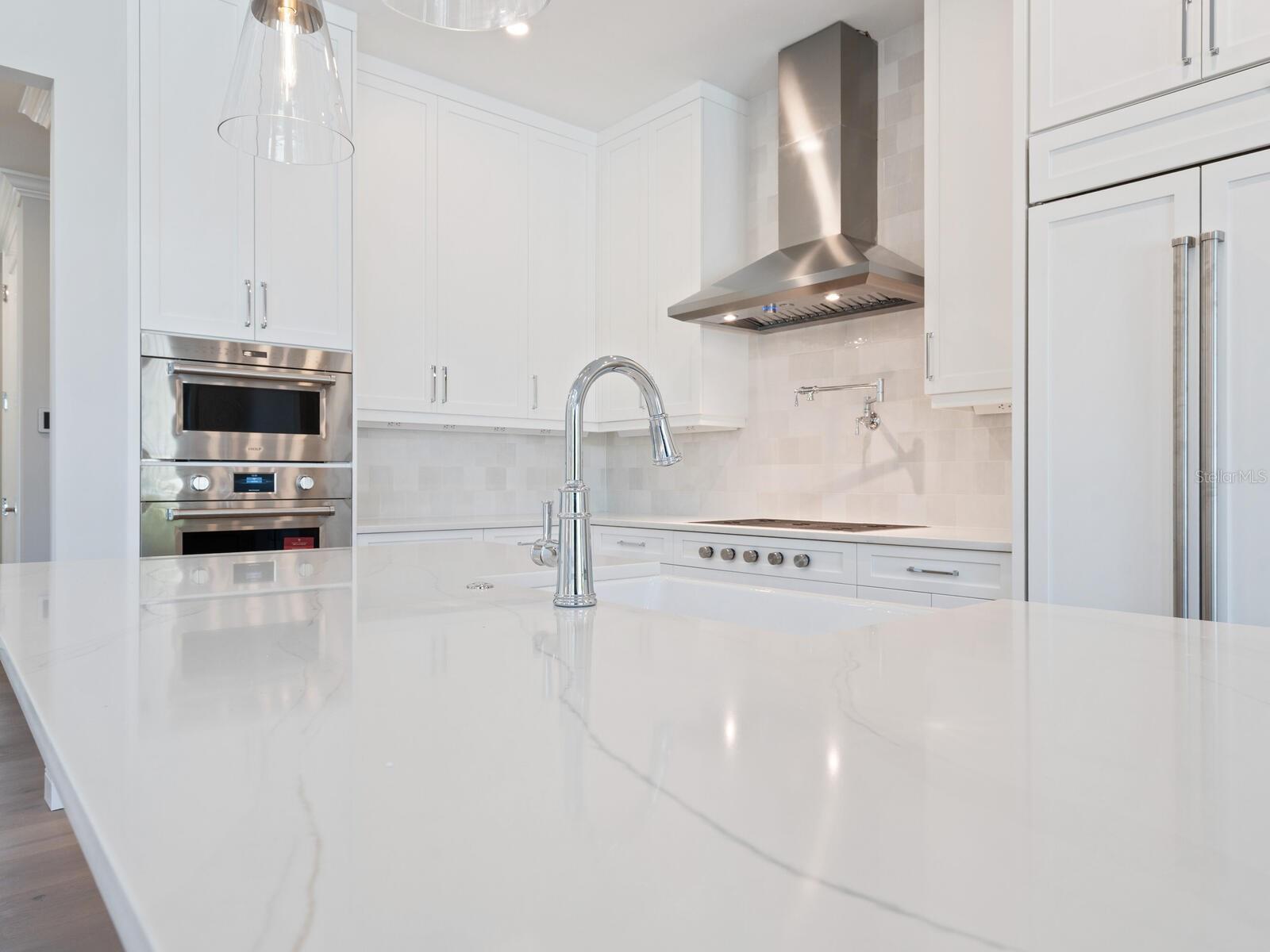 A4653243 Property Photo