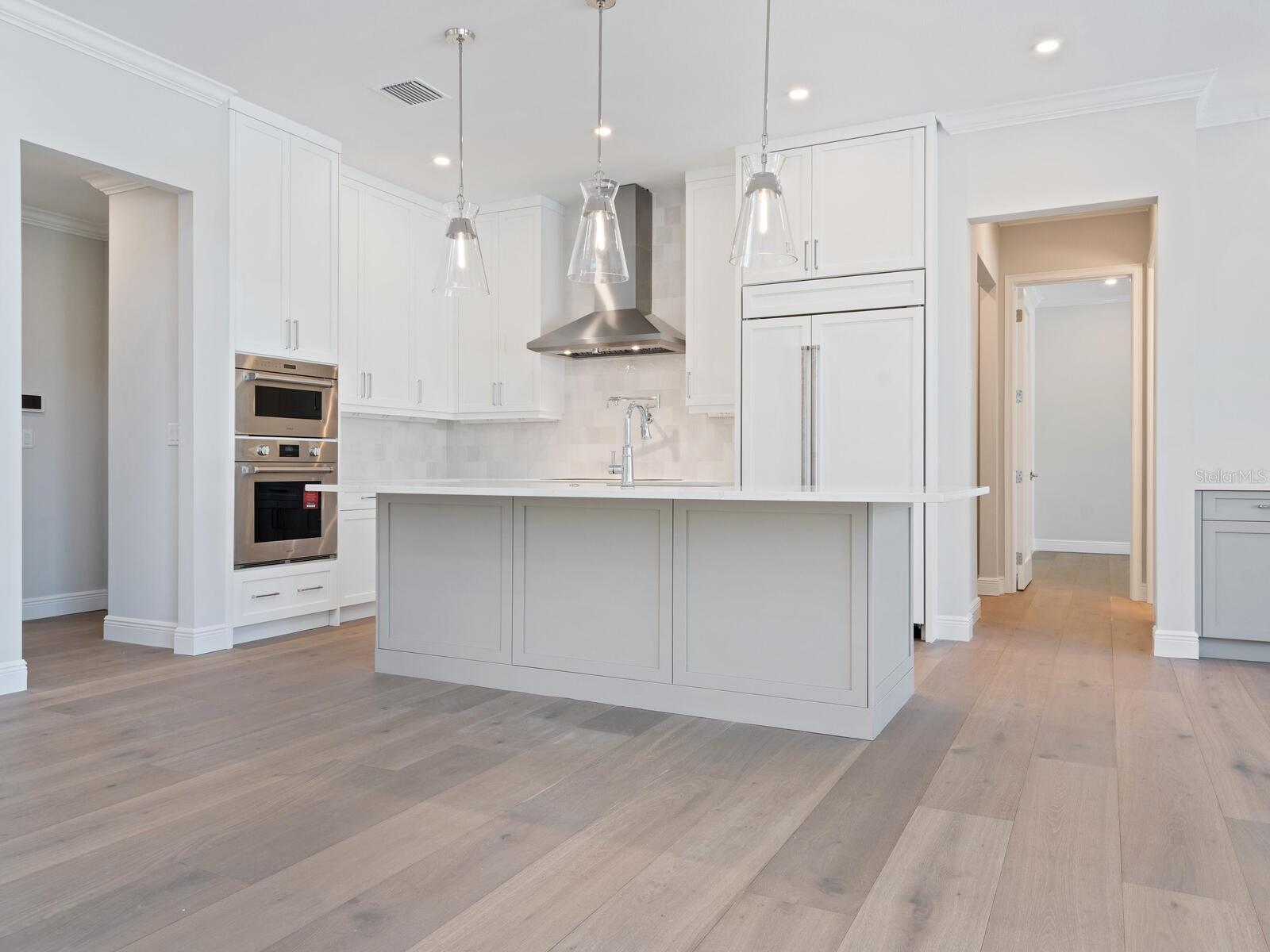 A4653243 Property Photo