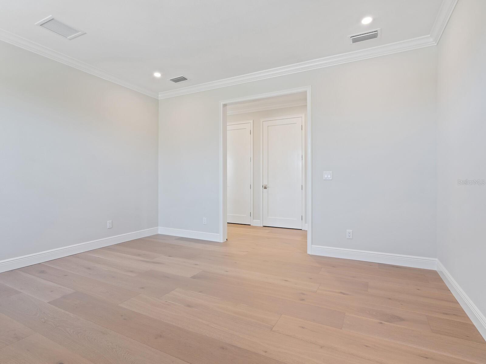 A4653243 Property Photo