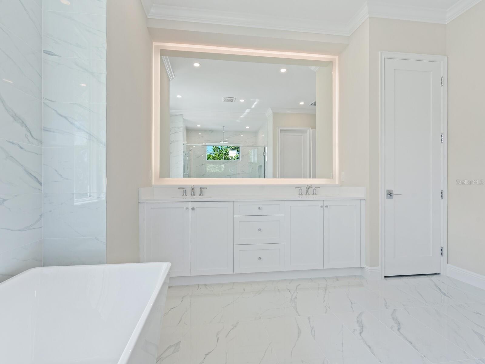 A4653243 Property Photo