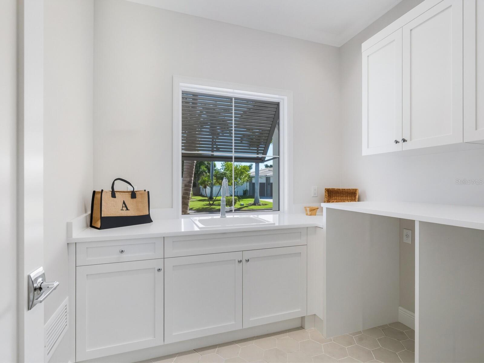 A4653243 Property Photo