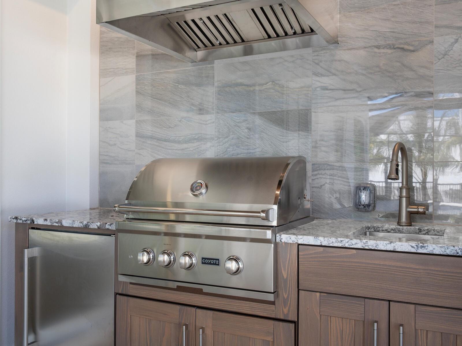 A4653243 Property Photo