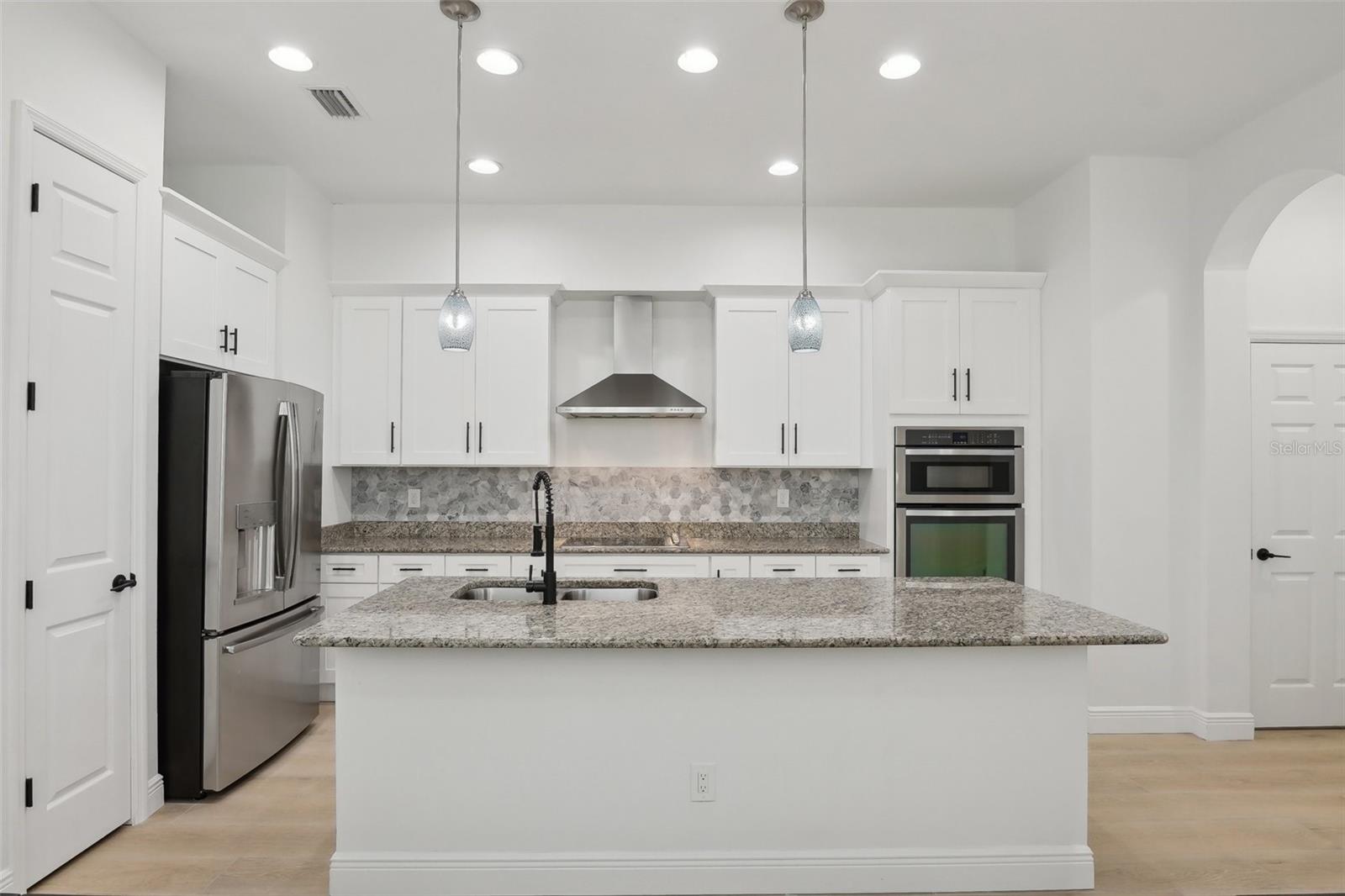 307 S ARRAWANA AVE #100, TAMPA, FL, 33609