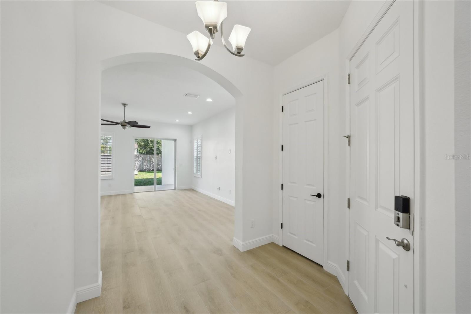 307 S ARRAWANA AVE #100, TAMPA, FL, 33609