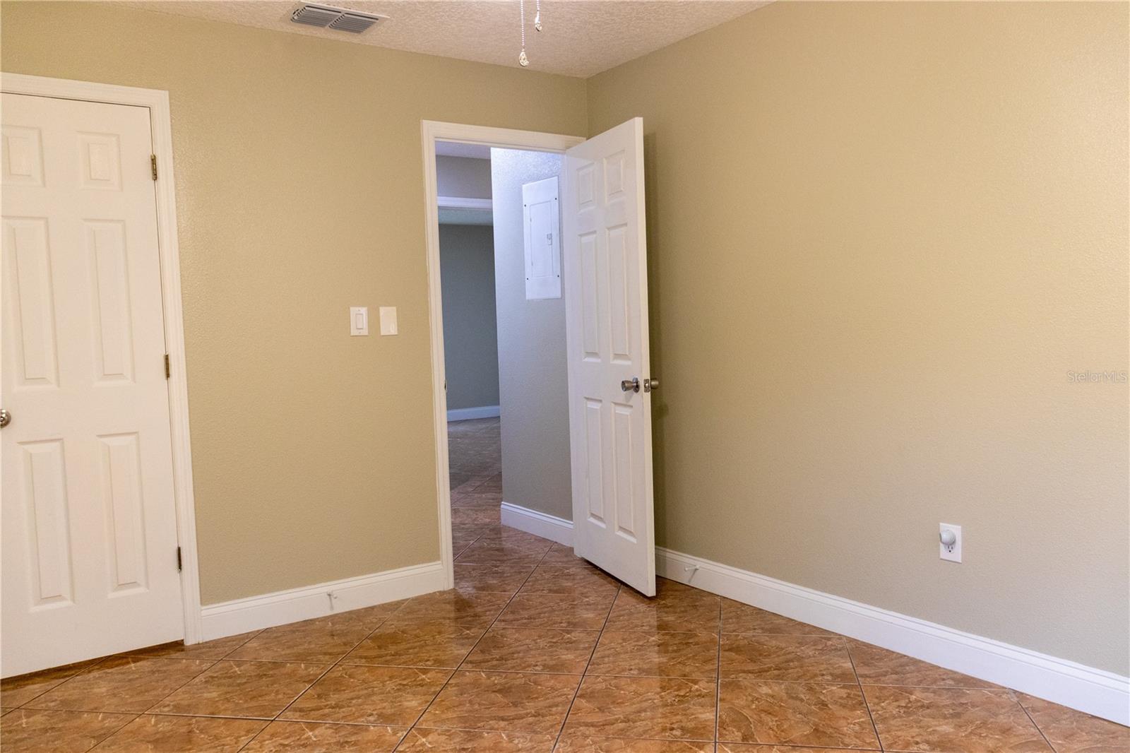 2701 S DELLWOOD DR, EUSTIS, FL, 32726