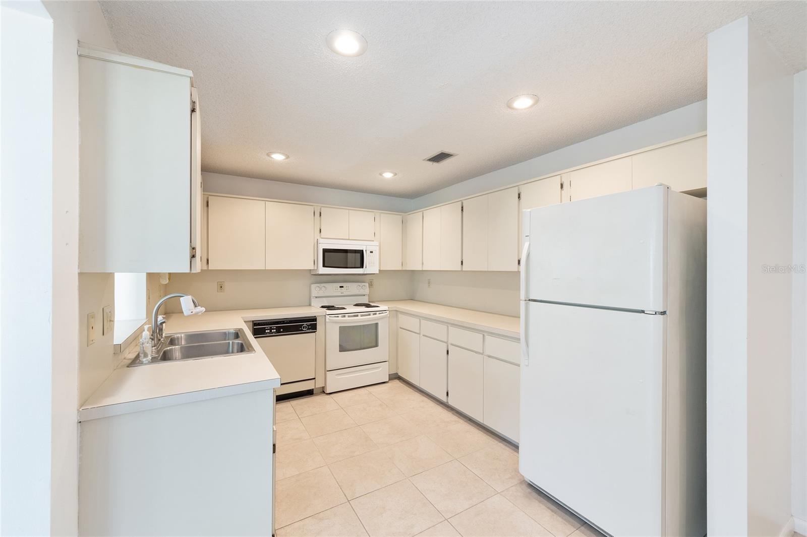 8710 SW 91ST PL #B, OCALA, FL, 34481