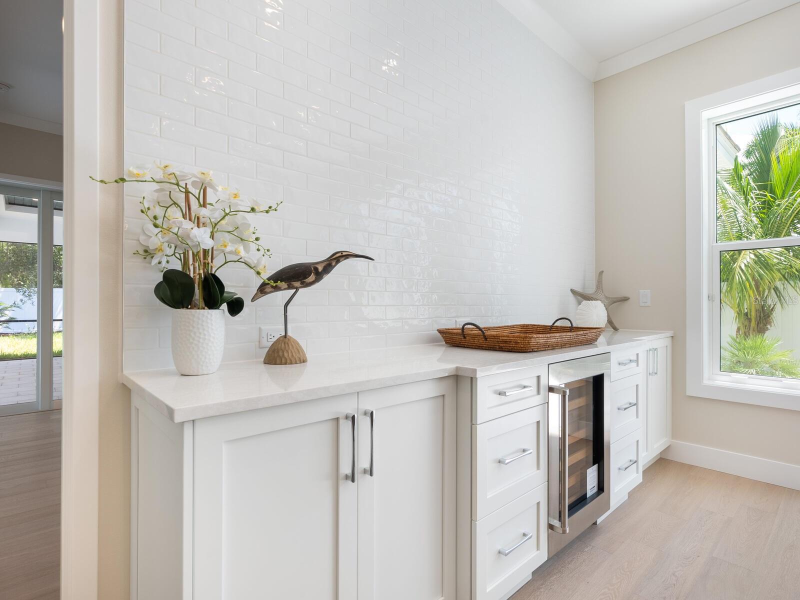 A4653272 Property Photo