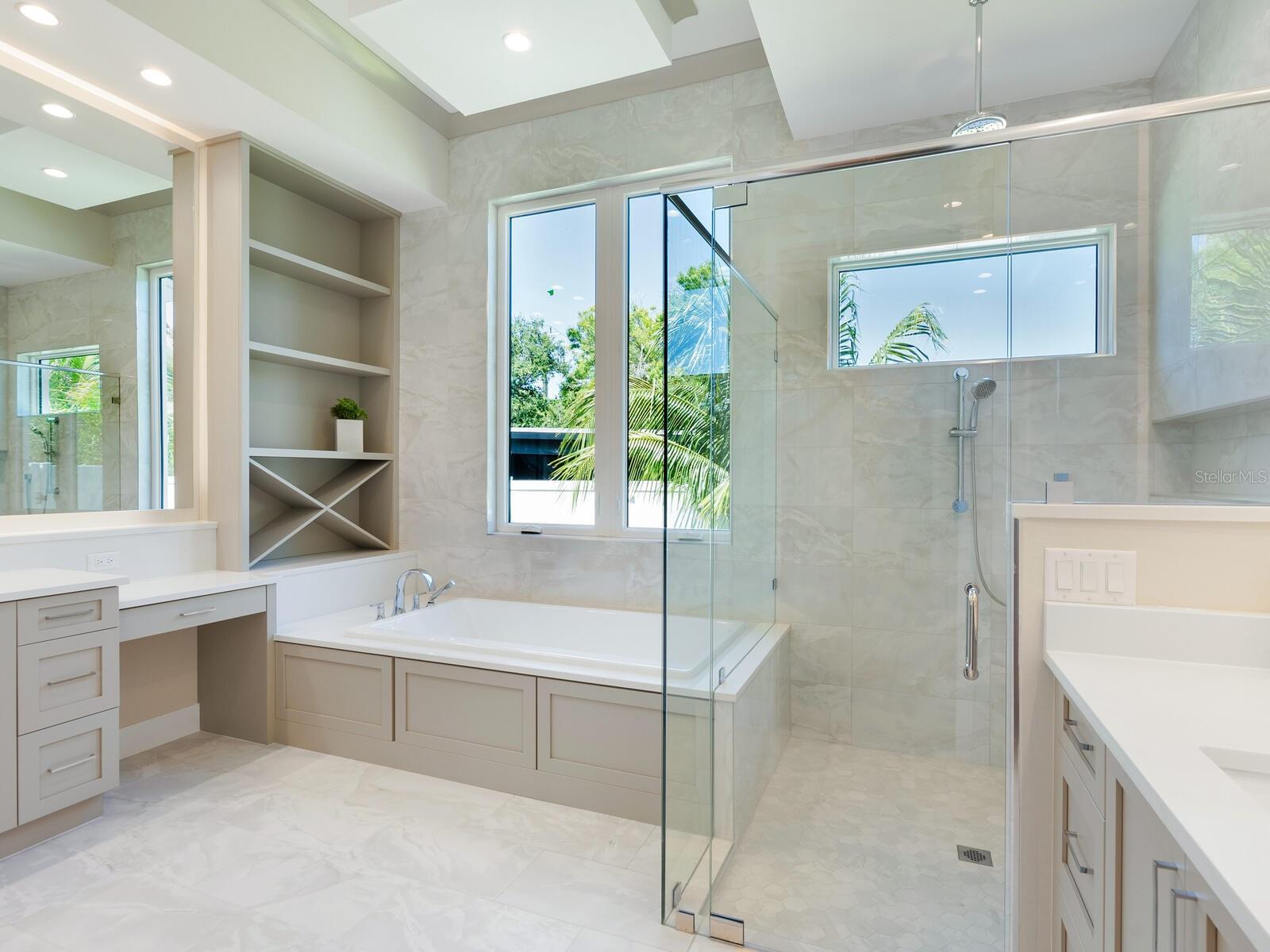 A4653272 Property Photo