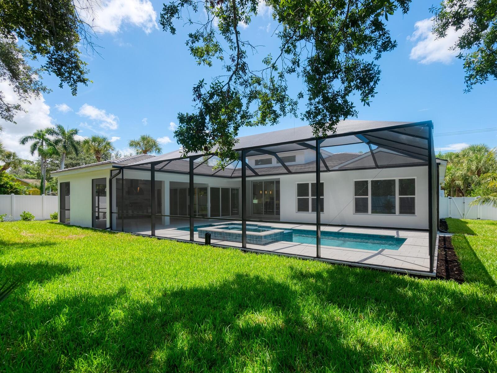 A4653272 Property Photo