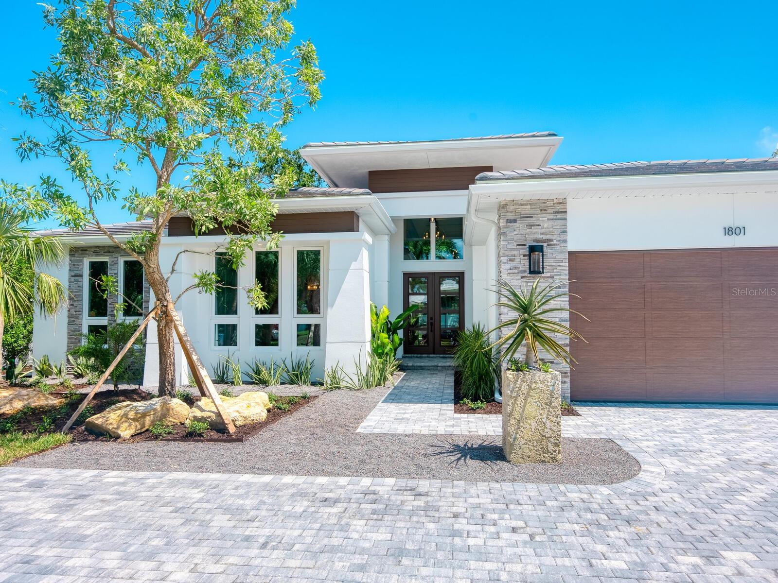 A4653272 Property Photo