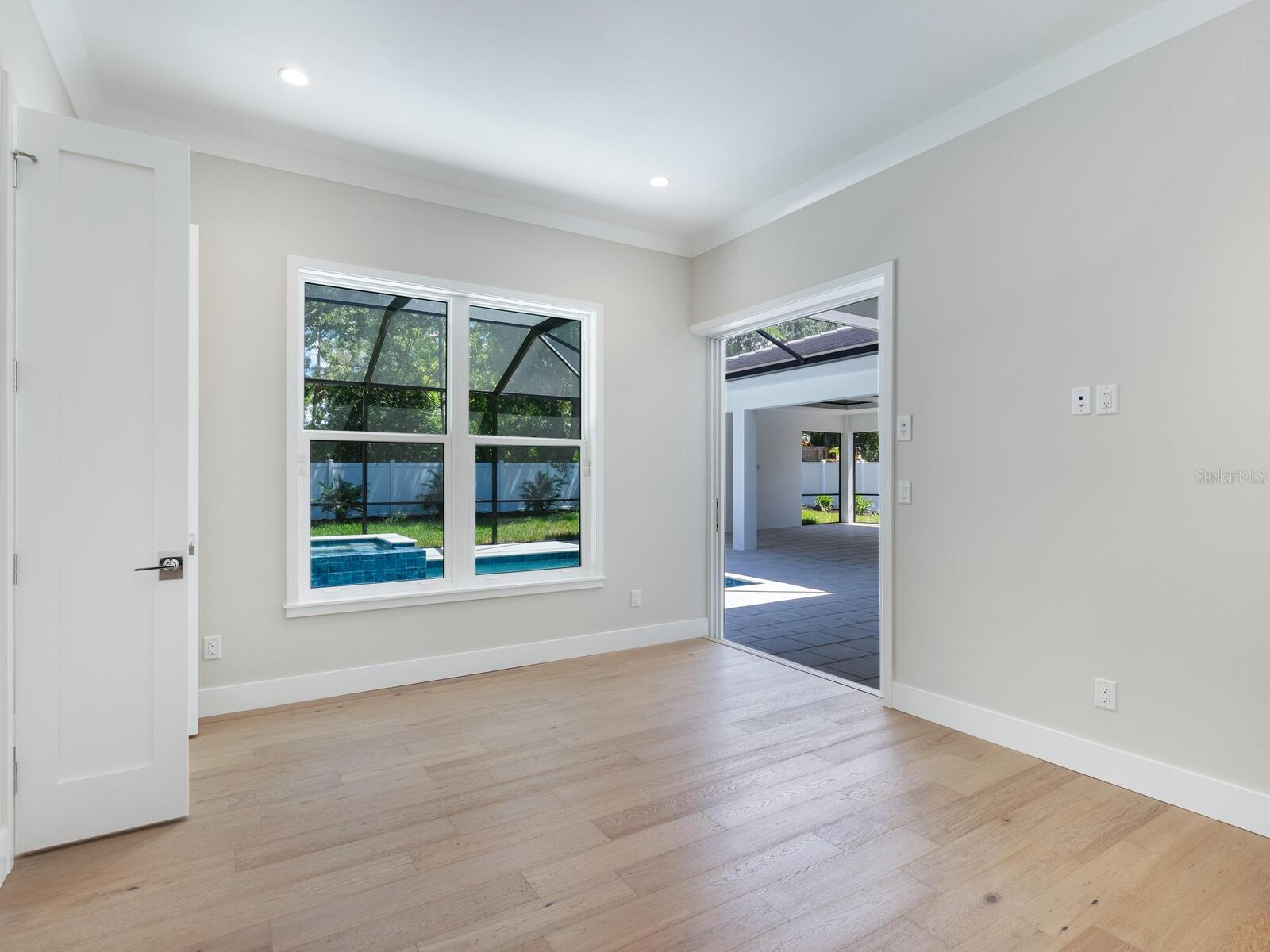 A4653272 Property Photo