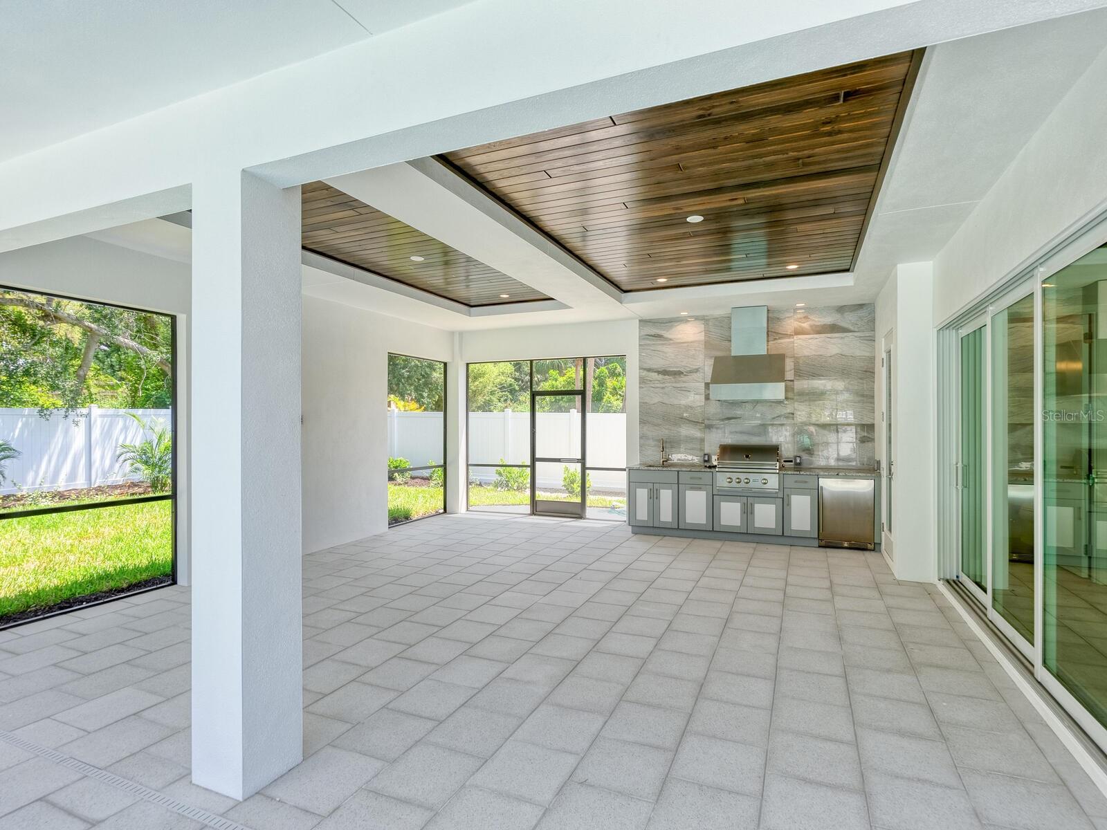 A4653272 Property Photo