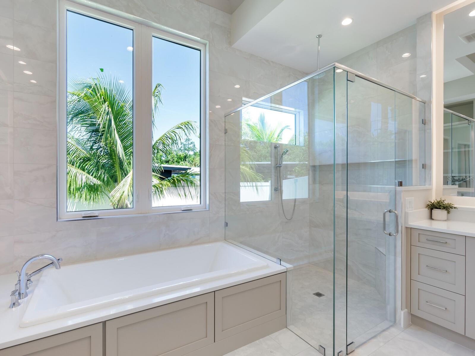 A4653272 Property Photo