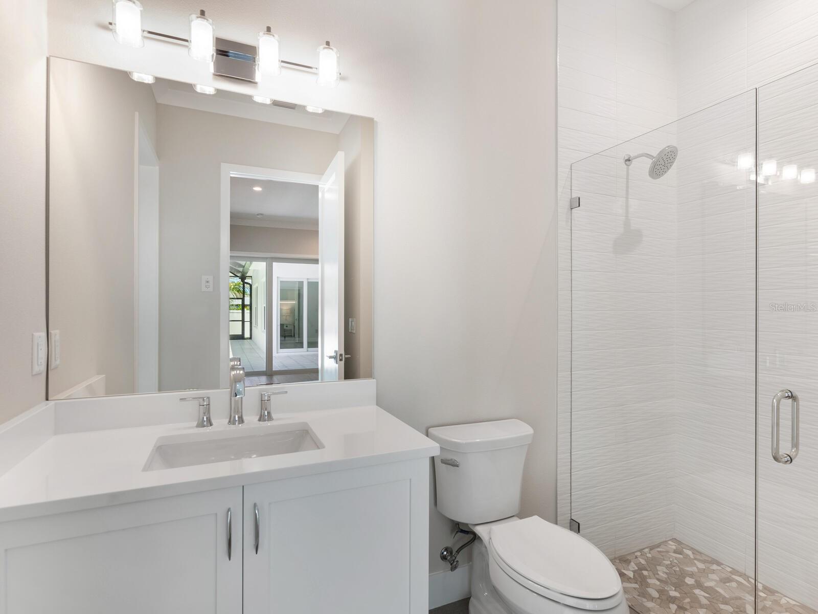 A4653272 Property Photo