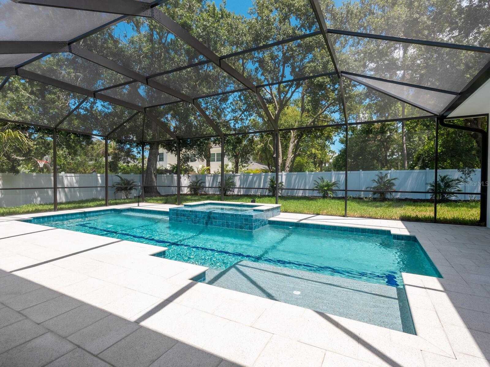A4653272 Property Photo