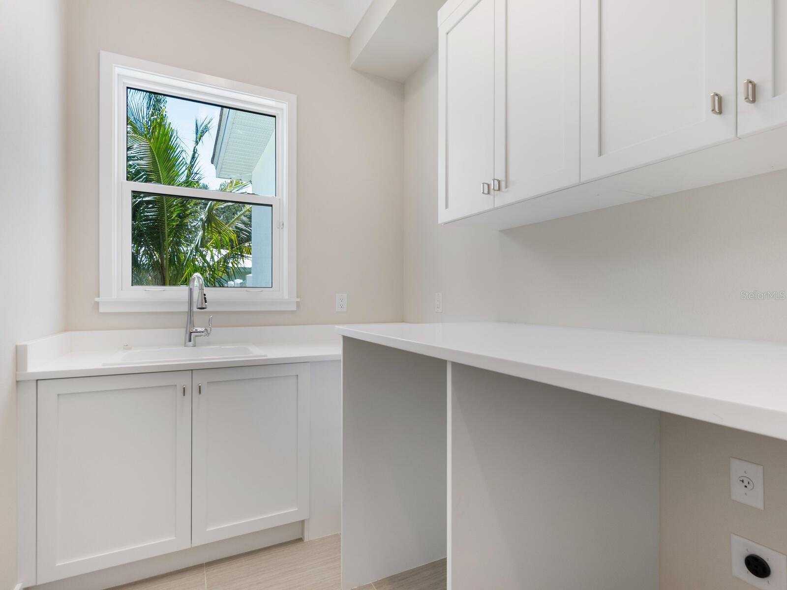 A4653272 Property Photo