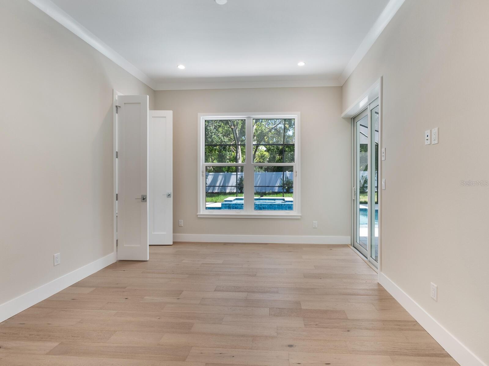 A4653272 Property Photo