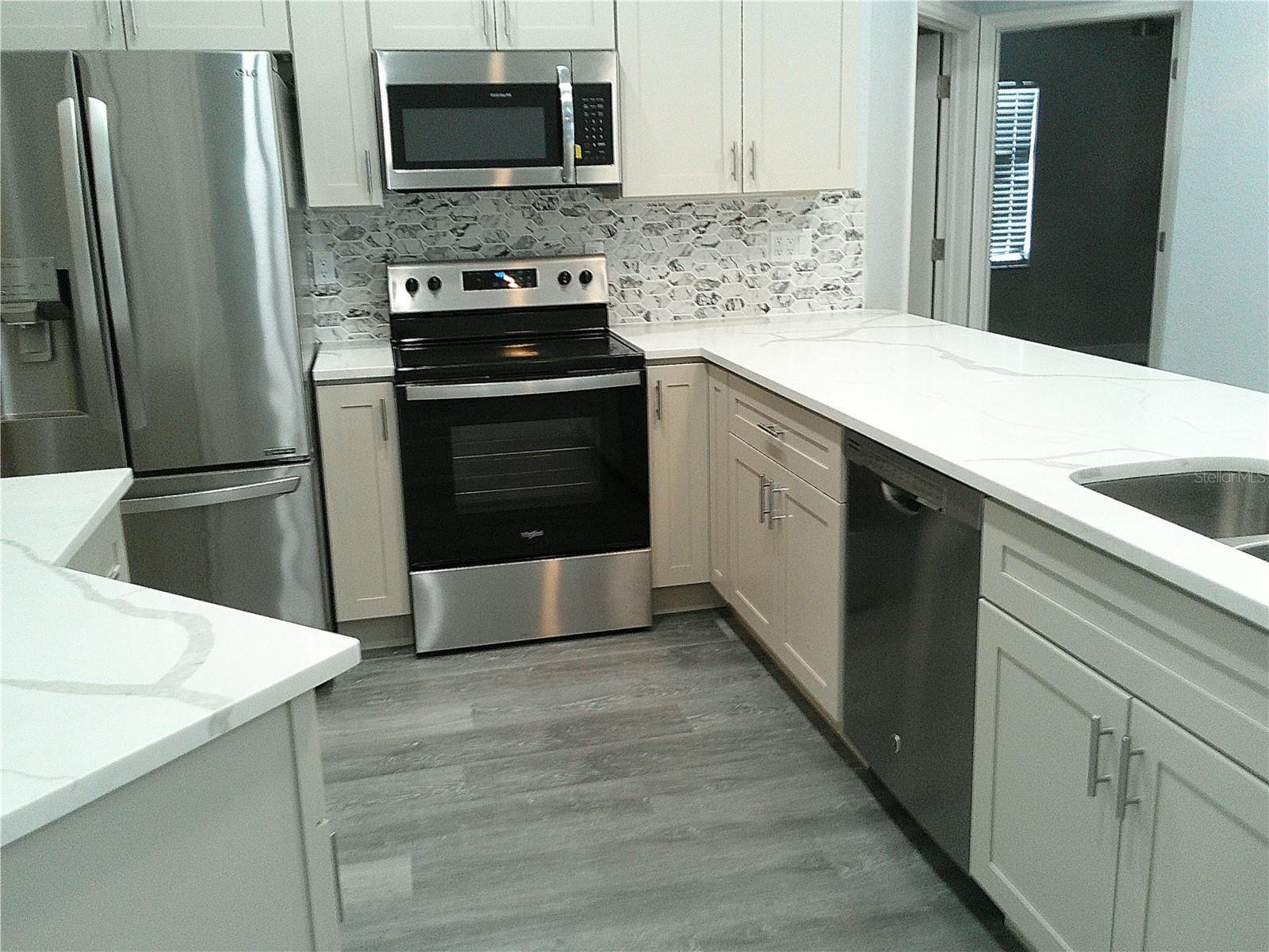 534 BEAL ST, PORT CHARLOTTE, FL, 33952