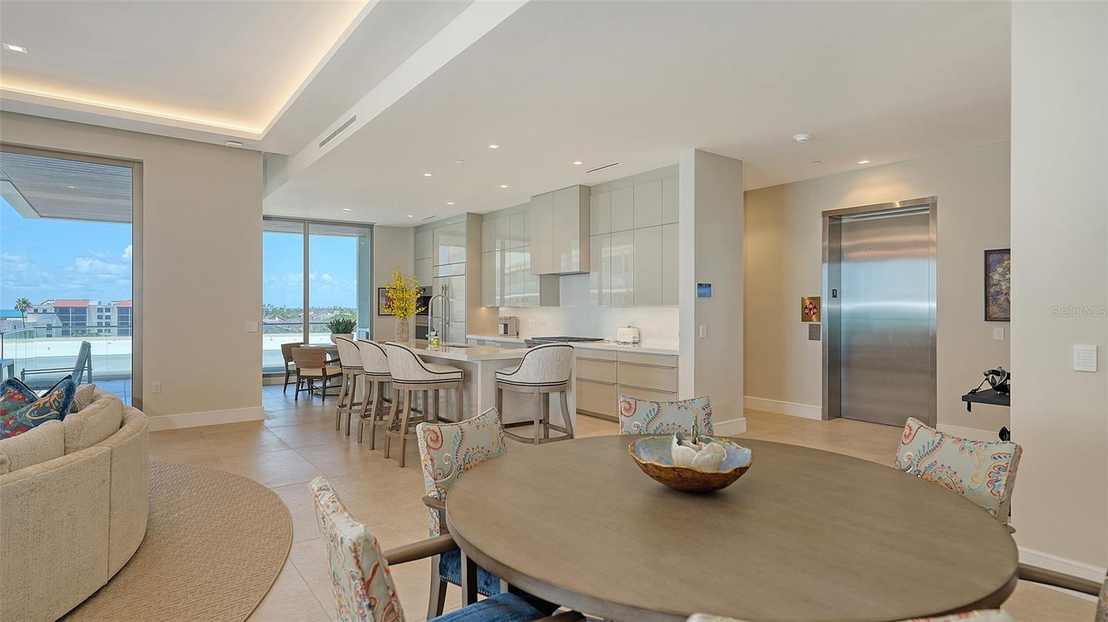 A4653277 Property Photo