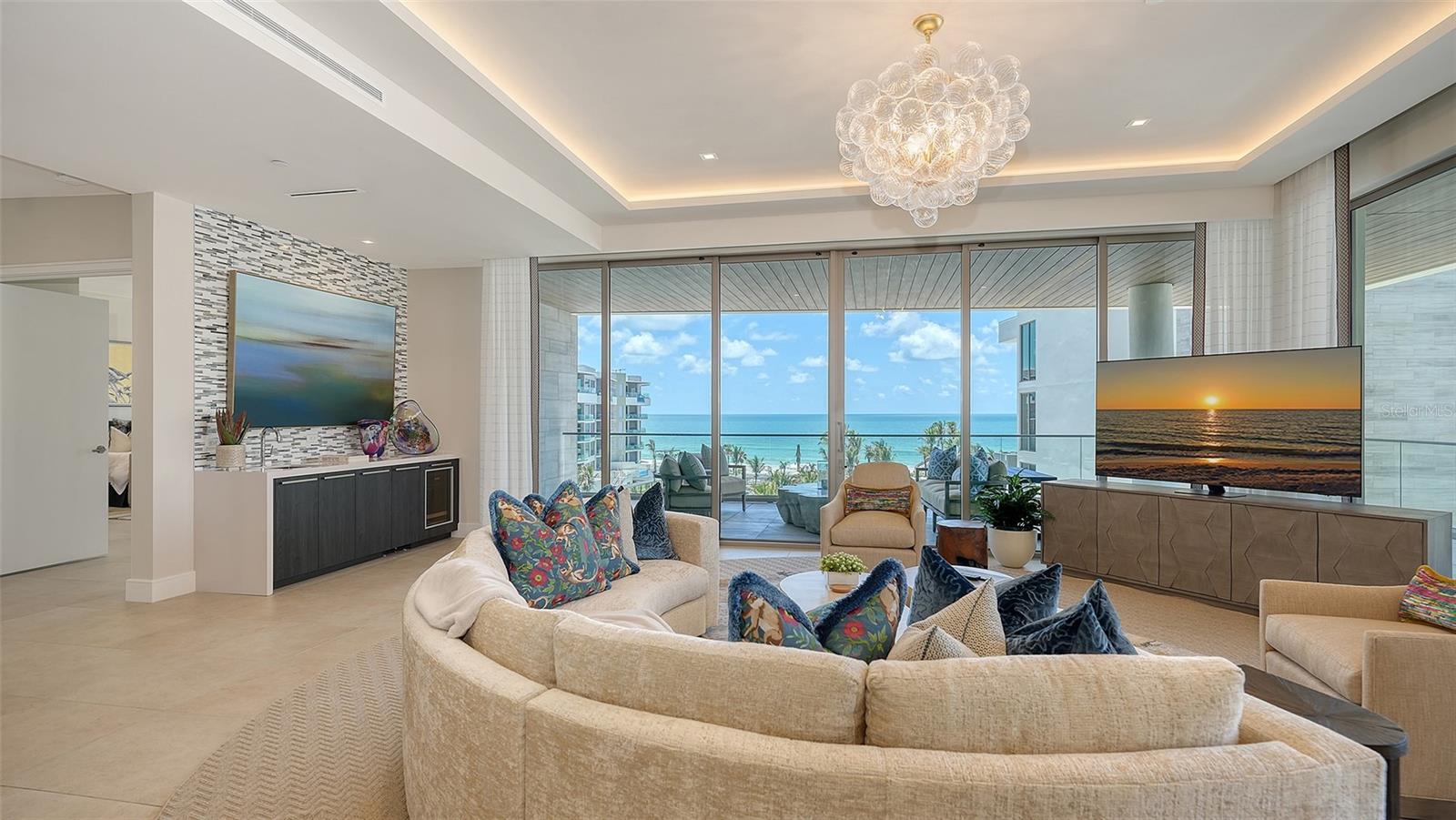 A4653277 Property Photo