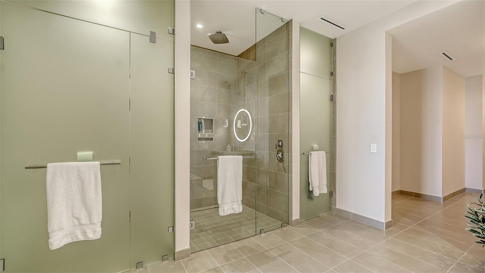 A4653277 Property Photo