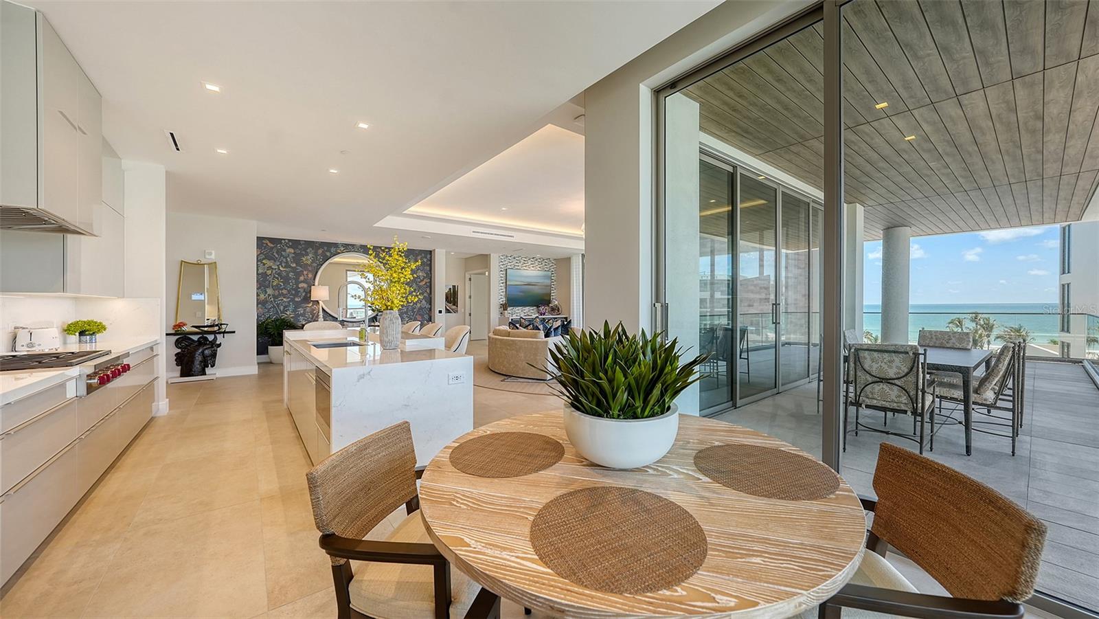 A4653277 Property Photo