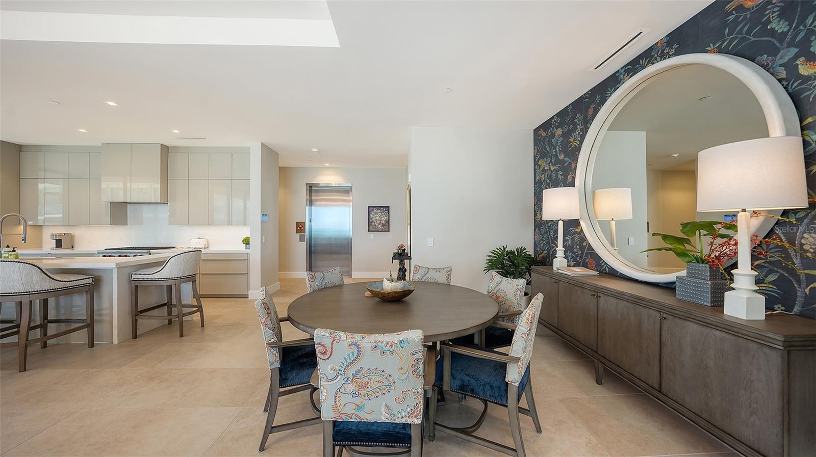 A4653277 Property Photo